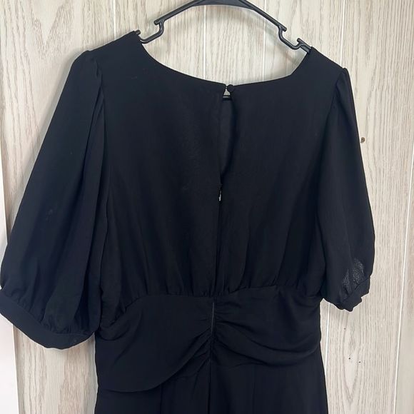 Express Large Black Dress. Knee length with short sleeves - Picture 9 of 11
